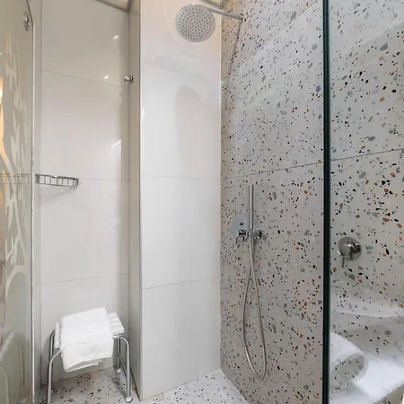 Couple-In Magical Suite With Jacuzzi Thessaloniki Exterior photo
